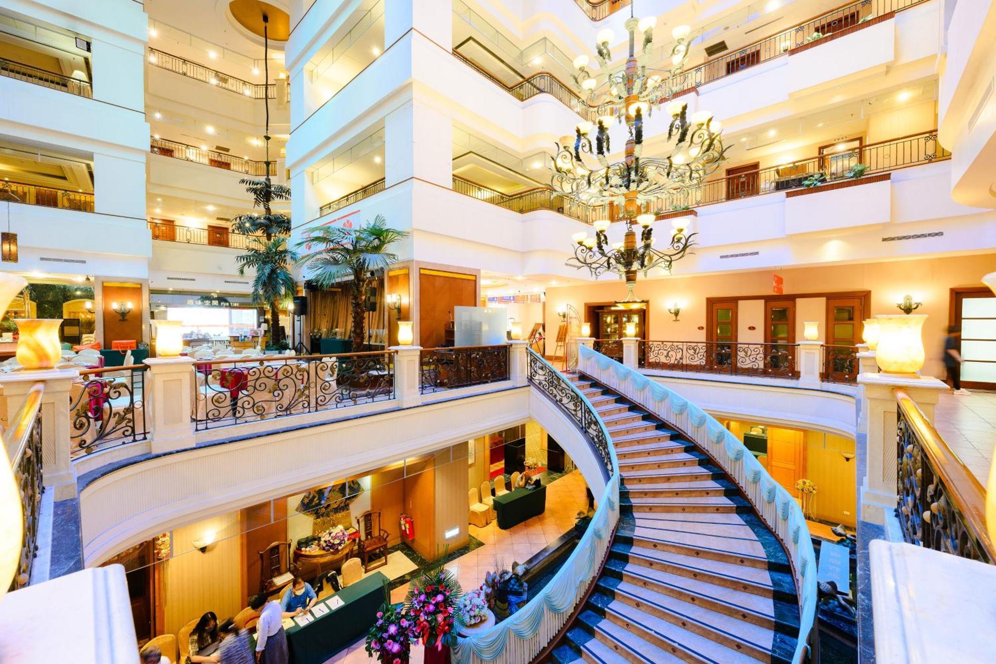 Wei-Yat Grand Hotel Tainan Exterior foto