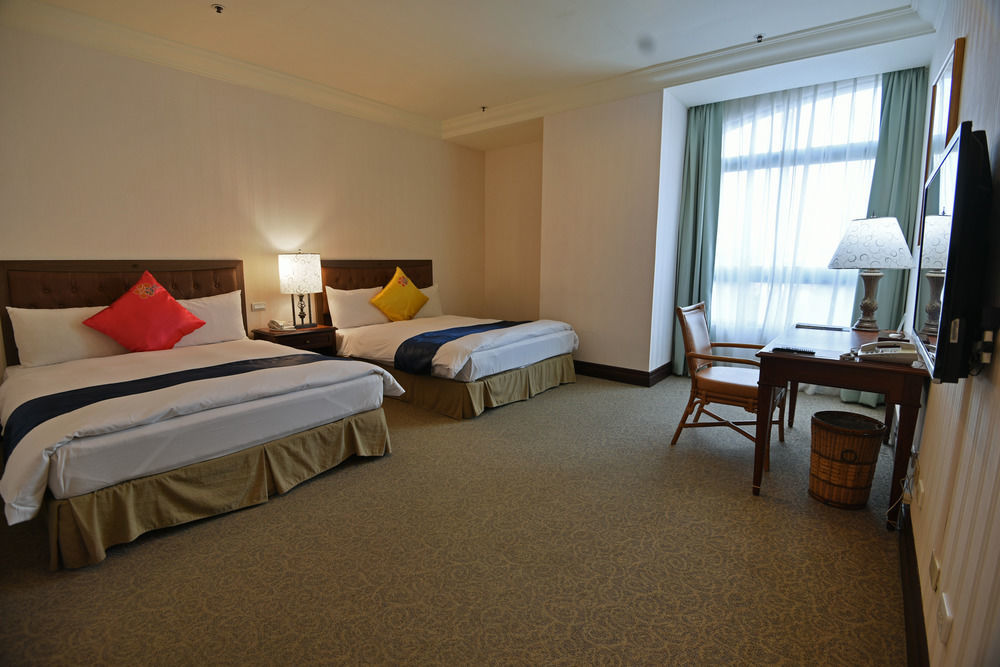 Wei-Yat Grand Hotel Tainan Exterior foto